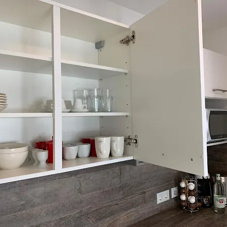 Modernes 1-zimmer-apartment Mit Kueche, Parkplatz, Kostenfreiem Wlan Und Netflix Apartment *