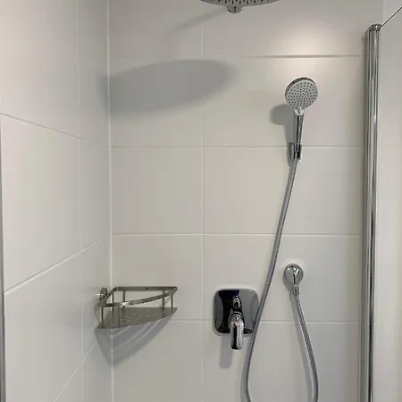 Modernes 1-zimmer-apartment Mit Kueche, Parkplatz, Kostenfreiem Wlan Und Netflix *