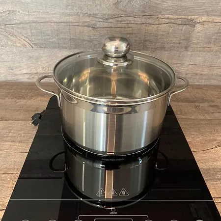 公寓 Modernes 1-zimmer-apartment Mit Kueche, Parkplatz, Kostenfreiem Wlan Und Netflix *