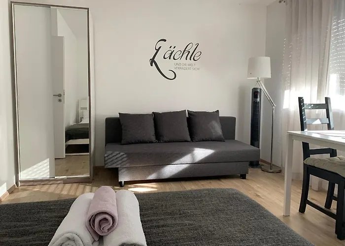 Modernes 1-zimmer-apartment Mit Kueche, Parkplatz, Kostenfreiem Wlan Und Netflix Daire